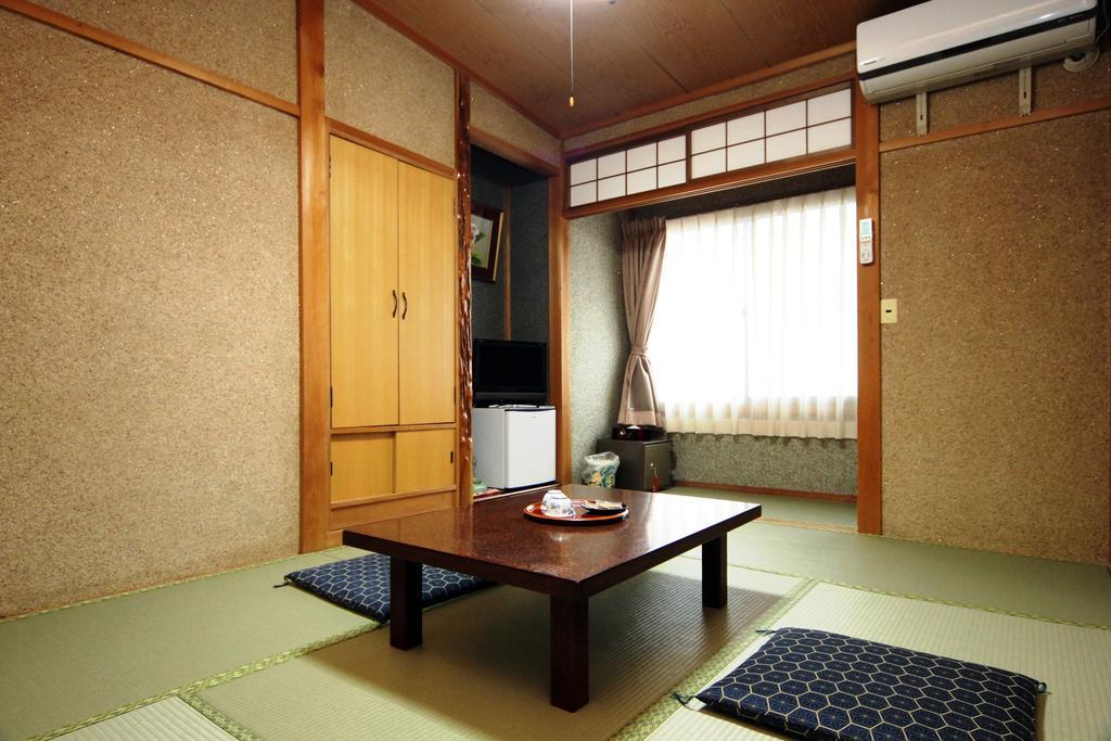 Jinkuro Hotel Takayama  Værelse billede